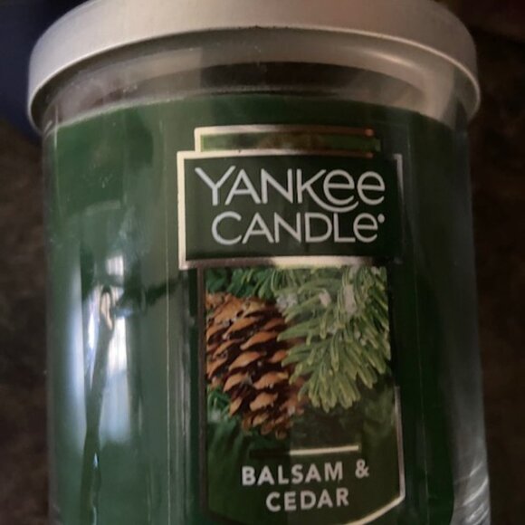 Yankee Candle Balsam and Cedar - Picture 5 of 5